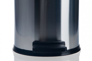 Verschiedene Arten von Windeleimern und modernen Windelentsorgungssystemen