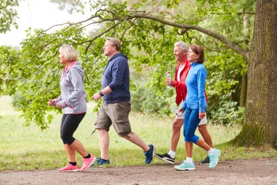 Nordic (Trail) Running: Gesundheitswert, Zielgruppen und Unterschiede zum Nordic Walking