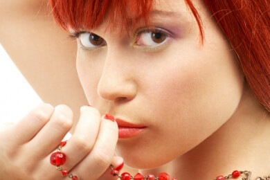 Trendige V-Shirts richtig in Szene setzen