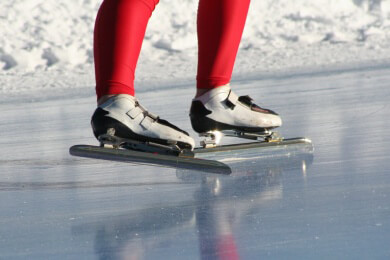 Shorttrack - Merkmale, Disziplinen und Unterschiede zum Eisschnelllauf