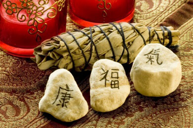 Landestypische Glücksbringer und Talismane aus allen Nationen