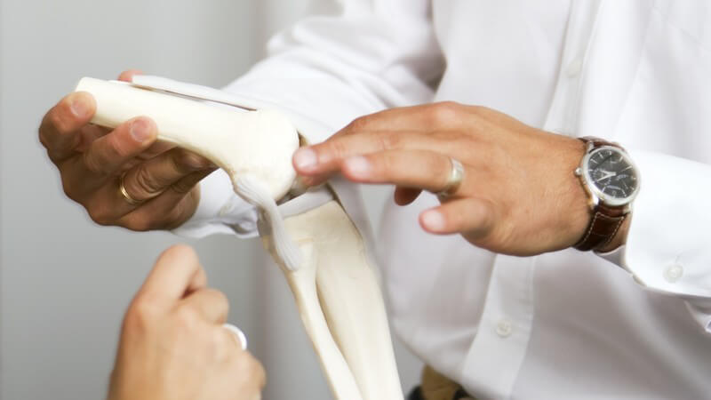 Wie man Orthopäde/Orthopädin wird und wie man sich weiterbilden kann