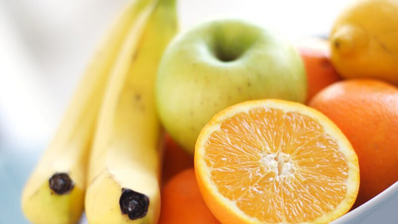 Meist genießt man die Banane pur - sie eignet sich aber auch für verschiedene Desserts und Getränke