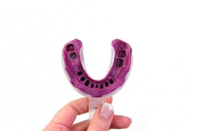 Aufgaben, Ausbildung und Weiterbildung eines Zahntechnikers