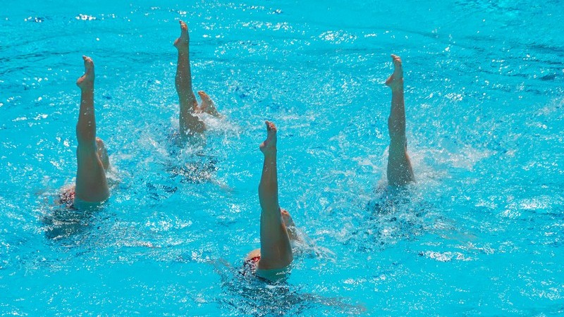 Es gibt genau 171 Figuren, die bei der Austragung des Synchronschwimmens gezeigt werden können und die ein hohes Maß an Präzision erfordern