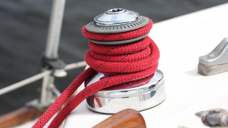 Seilwinde auf Segelboot