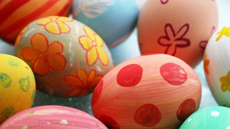 Bunt bemalte Ostereier